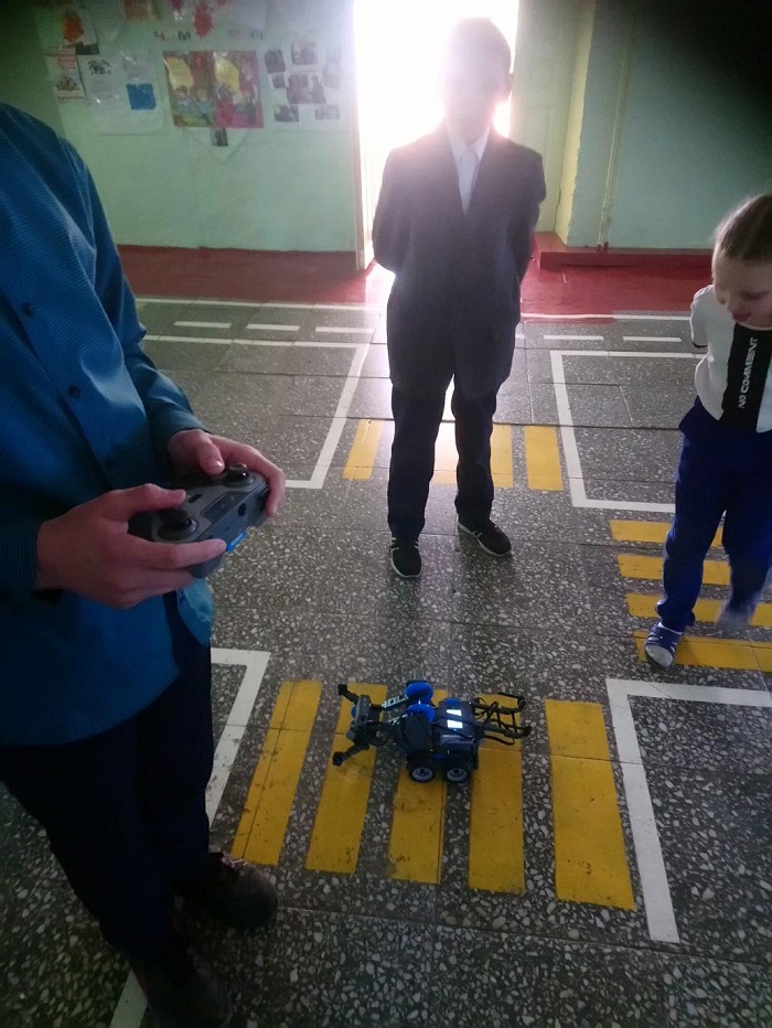 Внеурочное занятие &amp;quot;Робот Погрузчик&amp;quot;.
